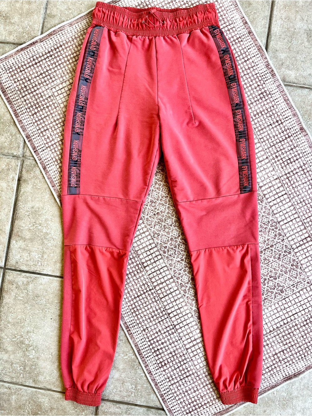 Gymshark High Rise Joggers Track Pants Elastic Band Minor Flaws Medium